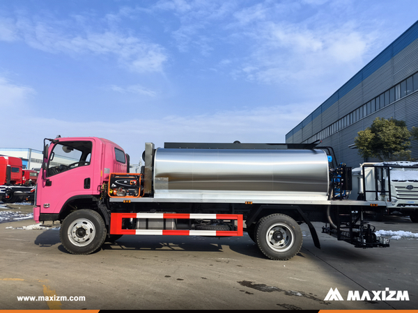 Panama - 1 Unit SAGMOTO Asphalt Distributor Truck 