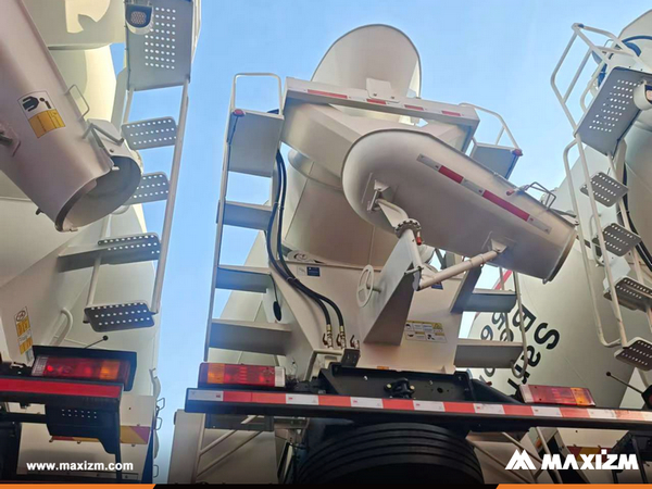 Algeria - 2 Units SHACMAN SX5255GJBJR334 Concrete Mixer Truck 