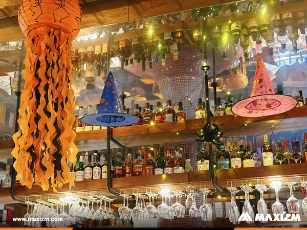 MAXIZM Team Celebrates Halloween with a Cosy Evening at BELLO OSTERIA