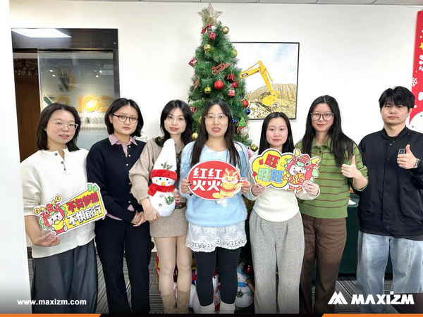 Qingdao Team Celebrates Christmas Together in a Warm and Joyful Atmosphere