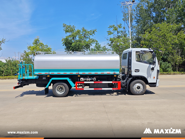 Jamaica - 1 Unit DONGFENG CLW5090GSS3 Water Sprinkler Truck