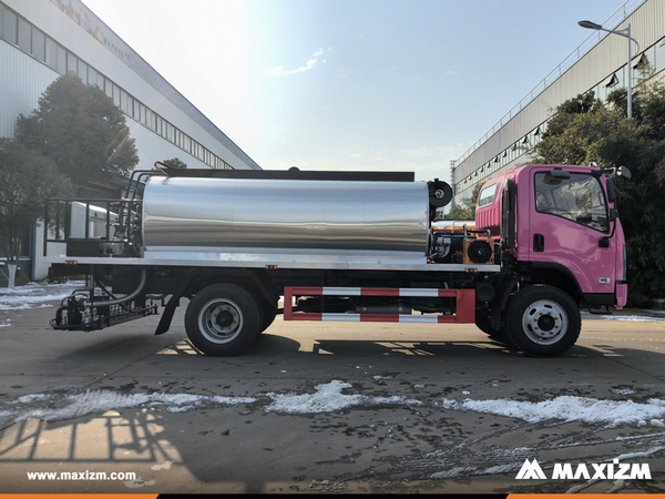 Panama - 1 Unit SAGMOTO Asphalt Distributor Truck 