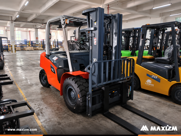 Honduras - 1 Unit HELI CDD16J Pallet Stacker & 1 CPCD40 Forklift